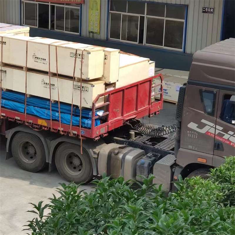 自贡至新疆阿勒泰福海县物流专线，一站式服务，让您的货物畅行无忧